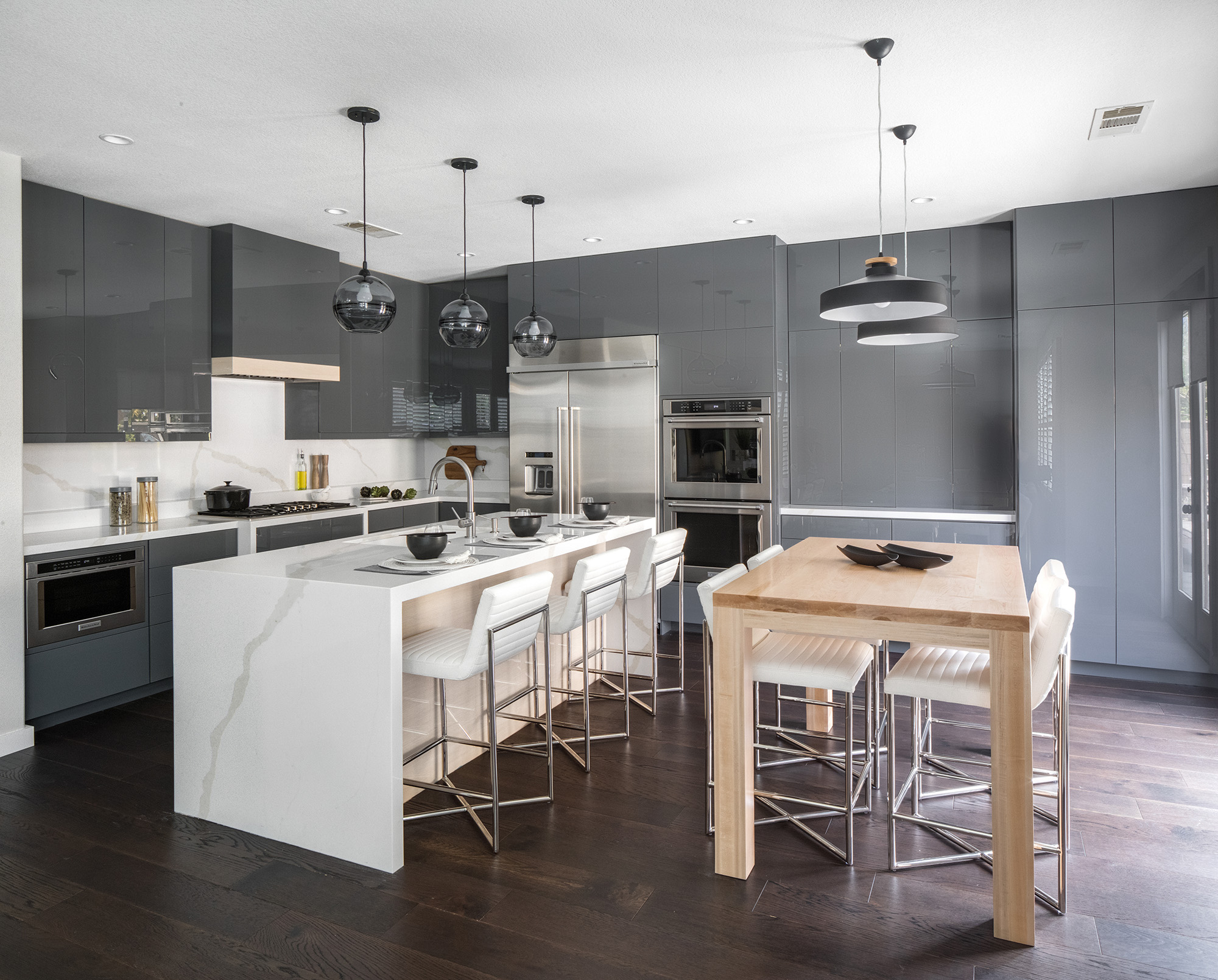 Calacatta Dinergy – Absolute Kitchen & Granite